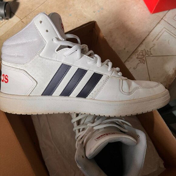 Adidas Men's Hoops 2.0 Mid Cut (Sold Out Style) - Picture 3 of 6